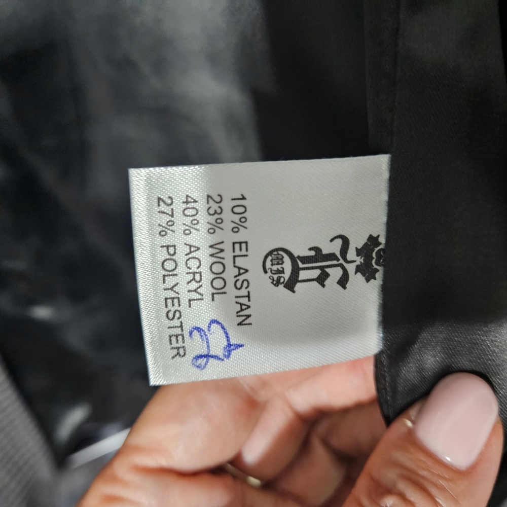 Stylish Houndstooth Coat - image 6